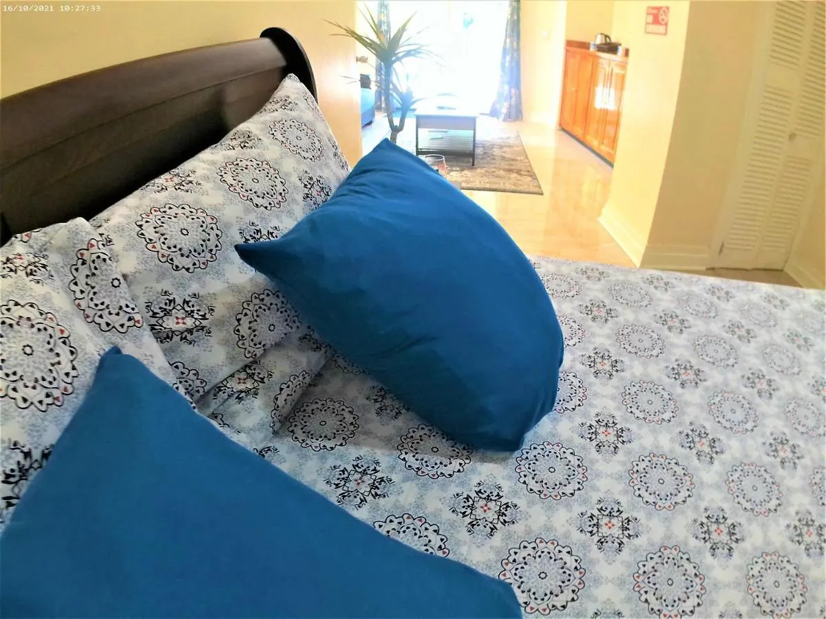 Toraille Waterfall Poolside Apartment Soufriere