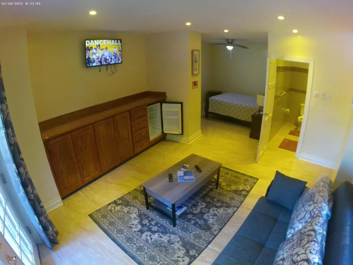 Toraille Waterfall Poolside Apartment Soufriere